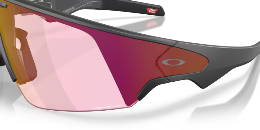Oakley Meta Vanguard - Smart Glasses | Transitions®