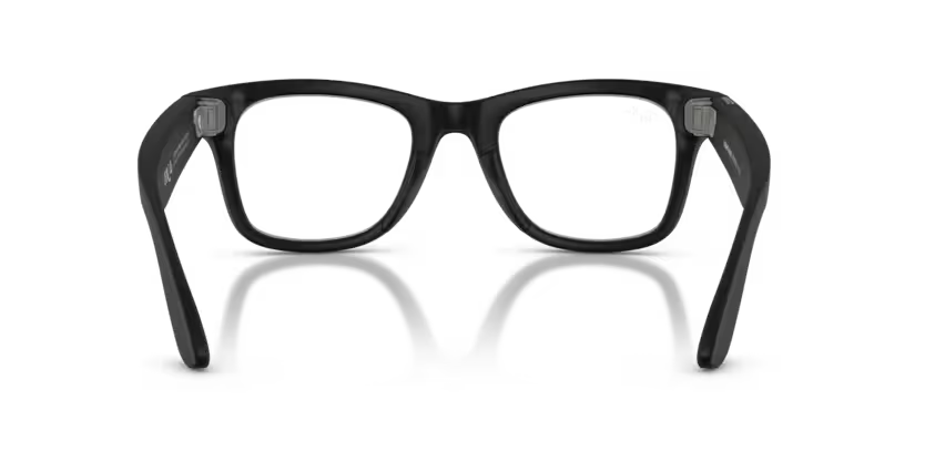 Ray-Ban Meta Wayfarer - Smart Glasses | Transitions®
