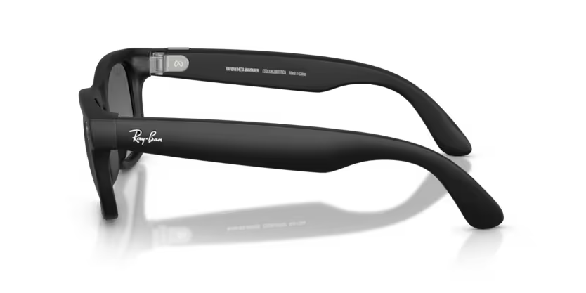 Ray-Ban Meta Wayfarer - Smart Glasses
