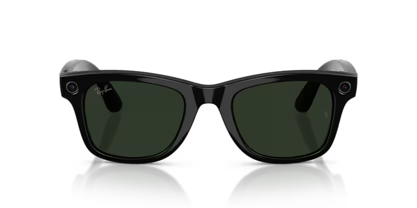 Ray-Ban Meta Wayfarer - Smart Glasses | Transitions®