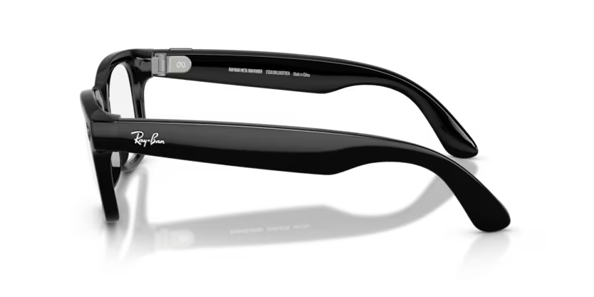 Ray-Ban Meta Wayfarer - Smart Glasses | Transitions®