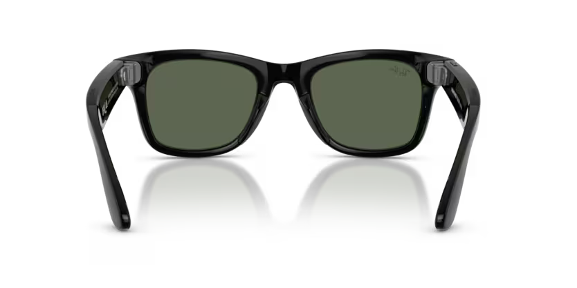Ray-Ban Meta Wayfarer - Smart Glasses