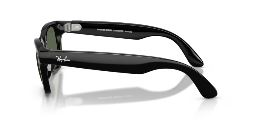 Ray-Ban Meta Wayfarer - Smart Glasses