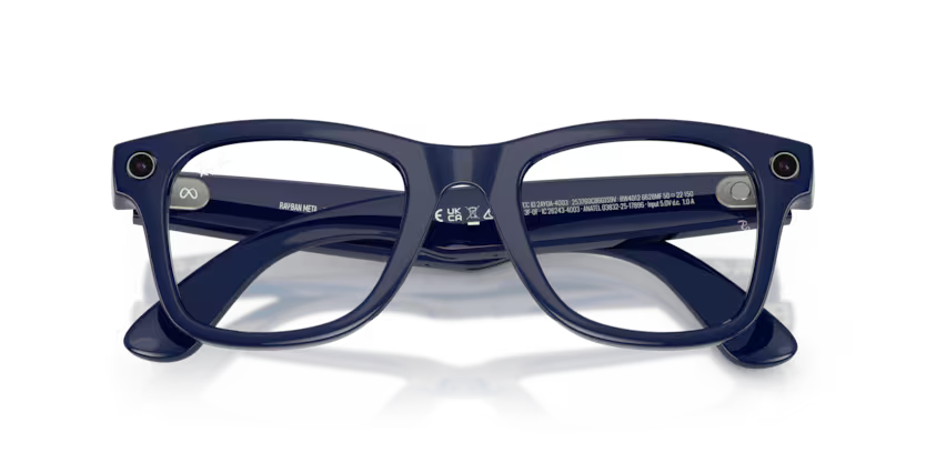 Ray-Ban Meta Wayfarer - Smart Glasses | Transitions®